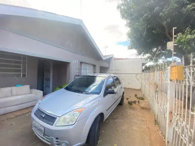 Imóvel Comercial com 2 Quartos à venda, 201m² no Jardim São João Batista, São Carlos