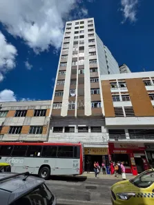 Apartamento com 2 Quartos para alugar, 50m² no Centro, Juiz de Fora