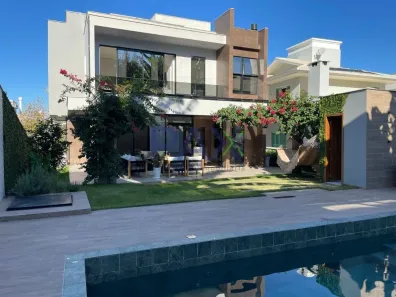 Casa com 3 Quartos à venda, 310m² no Pedra Branca, Palhoça