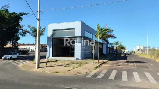 Galpão/Depósito/Armazém para alugar, 448m² no Segismundo Pereira, Uberlândia