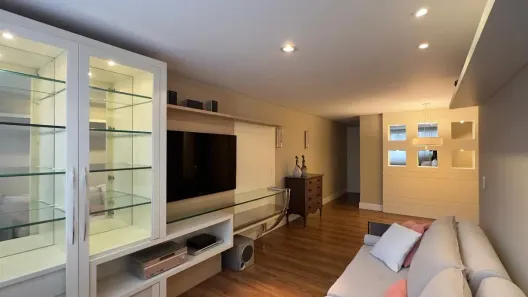 Apartamento com 3 Quartos para alugar, 126m² no Água Verde, Curitiba