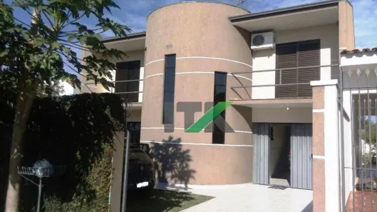 Casa com 4 Quartos à venda, 240m² no Novo Mundo, Curitiba
