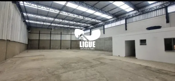 Galpão/Depósito/Armazém para alugar, 500m² no Parque João Ramalho, Santo André