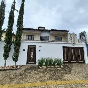Casa com 4 Quartos para alugar, 222m² no Jardim América, Goiânia