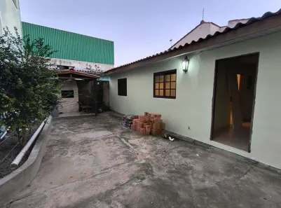 Casa com 1 Quarto para alugar, 47m² no Niterói, Canoas
