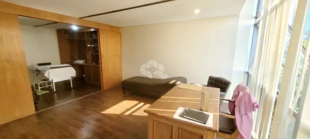 Sala Comercial à venda, 59m² no Rio Branco, Porto Alegre