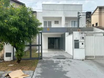 Sobrado com 3 Quartos para alugar, 140m² no Setor Jaó, Goiânia