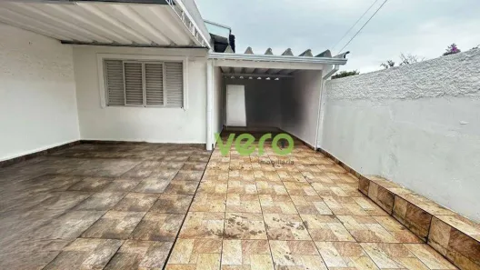 Casa com 2 Quartos para alugar, 150m² no São Luiz, Americana