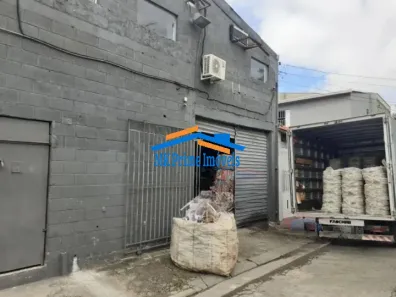 Galpão/Depósito/Armazém à venda, 450m² no Cipava, Osasco