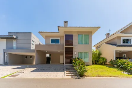 Casa de Condomínio com 3 Quartos à venda, 239m² no Santa Felicidade, Curitiba
