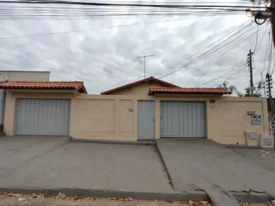 Casa com 5 Quartos à venda, 280m² no Jardim Novo Mundo, Goiânia