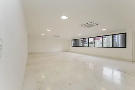Sala Comercial para alugar, 347m² no Batel, Curitiba