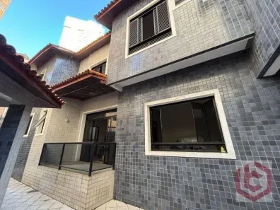 Sobrado com 4 Quartos para alugar, 256m² no Gonzaga, Santos