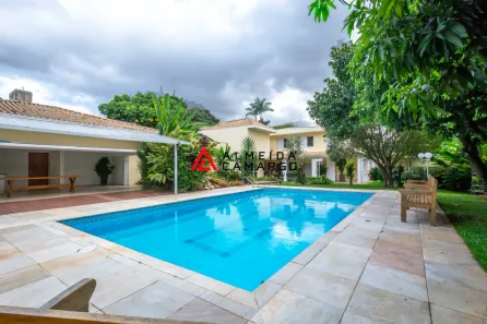 Casa com 3 Quartos à venda, 900m² no Vila Madalena, São Paulo