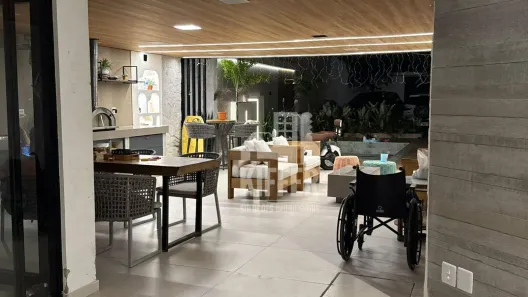Casa com 3 Quartos à venda, 300m² no Itaipu, Niterói