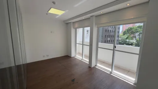 Sala Comercial para alugar, 100m² no Vila Olímpia, São Paulo