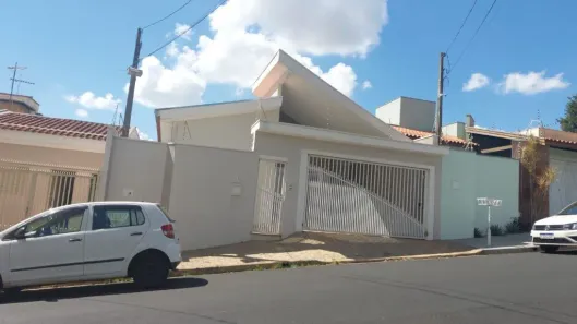 Casa com 3 Quartos à venda, 220m² no Jardim Gibertoni, São Carlos