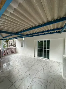 Casa com 2 Quartos para alugar, 80m² no Centro, Embu das Artes