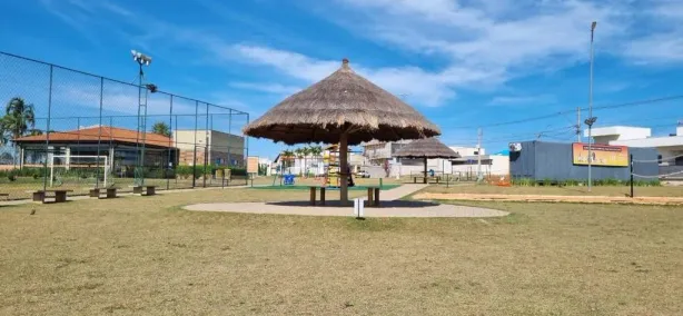 Lote/Terreno à venda, 250m² no Parque Olívio Franceschini, Hortolândia