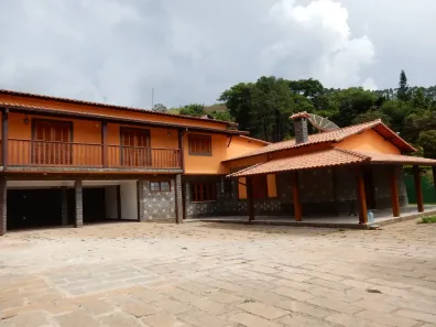 Casa com 5 Quartos à venda, 242m² no Itaipava, Petrópolis