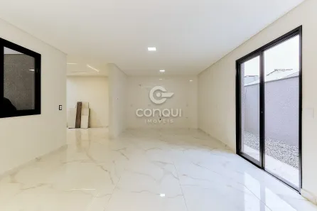 Sobrado com 3 Quartos à venda, 140m² no Capão Raso, Curitiba