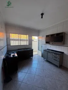 Casa com 3 Quartos para alugar, 140m² no Jardim Novo Mundo, Bragança Paulista