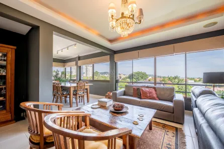 Apartamento com 3 Quartos à venda, 164m² no Vila Assunção, Porto Alegre