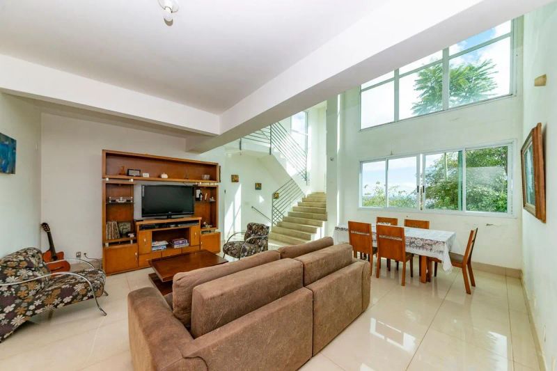 Casa com 3 quartos — Estoril, Belo Horizonte