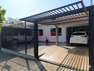 Casa com 3 Quartos à venda, 124m² no Cidade Jardim, Maringá
