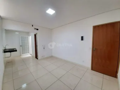 Flat com 1 Quarto para alugar, 18m² no Martins, Uberlândia