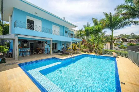 Casa de Condomínio com 3 Quartos à venda, 459m² no Jardim Indaiá, Embu das Artes