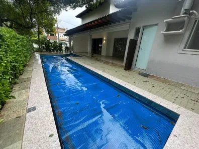 Casa de Condomínio com 4 Quartos para alugar, 250m² no Loteamento Portal do Sol II, Goiânia