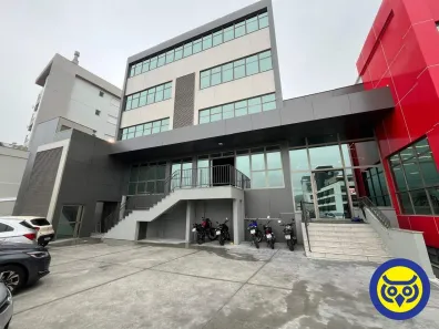 Sala Comercial para alugar, 570m² no Trindade, Florianópolis