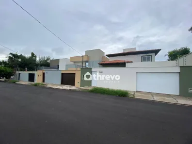 Casa com 4 Quartos à venda, 232m² no Uruguai, Teresina