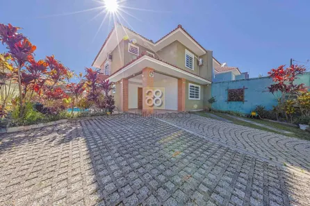 Sobrado com 3 Quartos à venda, 134m² no Santa Felicidade, Curitiba