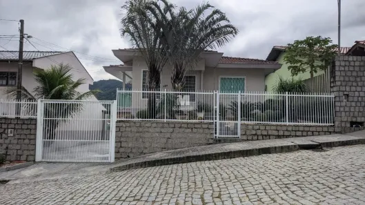 Casa com 3 Quartos à venda, 200m² no Jardim Maluche, Brusque