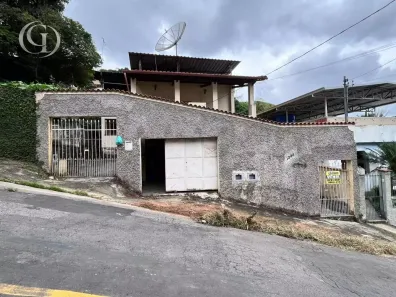 Casa com 3 Quartos à venda, 550m² no Bandeirantes, Juiz de Fora