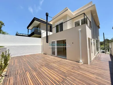 Casa de Condomínio com 3 Quartos à venda, 196m² no Centro, Gravataí