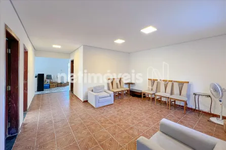 Casa com 2 Quartos à venda, 298m² no Nacional, Contagem