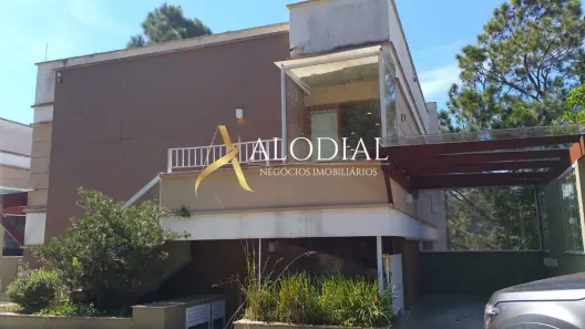 Casa de Condomínio com 5 Quartos à venda, 246m² no Castelanea, Petrópolis