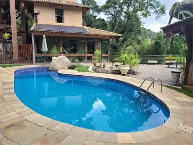 Sobrado com 3 Quartos à venda, 382m² no Roseira, Mairiporã