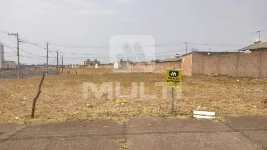 Lote/Terreno com 1 Quarto à venda, 1485m² no Loteamento Residencial Pequis, Uberlândia