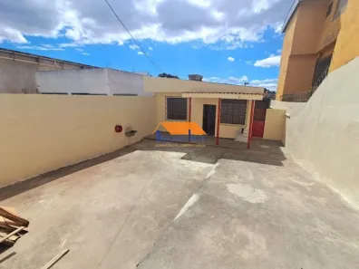Casa com 2 Quartos para alugar, 100m² no Renascença, Belo Horizonte