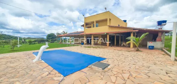 Fazenda/Sítio com 6 Quartos à venda, 550m² no Rural, Nerópolis