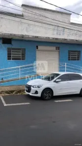 Casa com 1 Quarto para alugar, 400m² no Brasil, Uberlândia