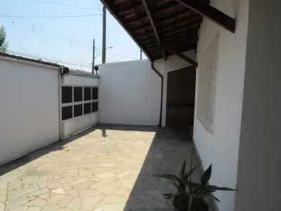 Casa com 3 Quartos à venda, 147m² no Vila Comendador Rodrigues Alves, Guaratinguetá