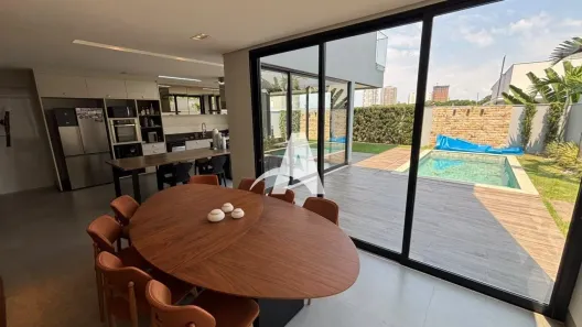 Casa de Condomínio com 4 Quartos para alugar, 360m² no Granja Marileusa, Uberlândia