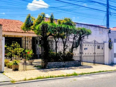 Casa com 3 Quartos à venda, 615m² no Cambeba, Fortaleza