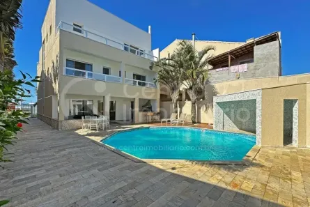 Casa com 3 Quartos à venda, 300m² no Estância Balneária Maria Helena Novaes, Peruíbe