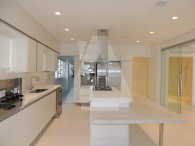 Apartamento com 3 Quartos à venda, 240m² no Higienópolis, São Paulo